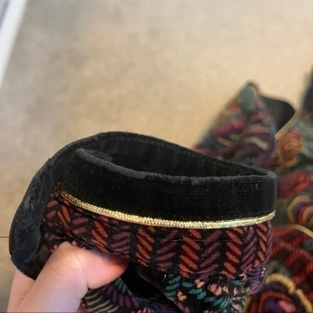 Vintage Saxton Hall velvet embroidered coat